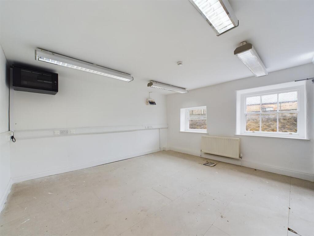 Additional image 15 of Castle Chambers, Market Place, Barnard Castle