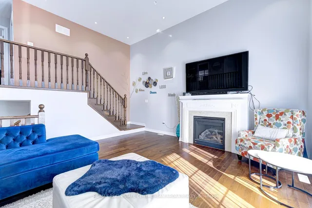 Additional image 21 of 22 Nightland Crt