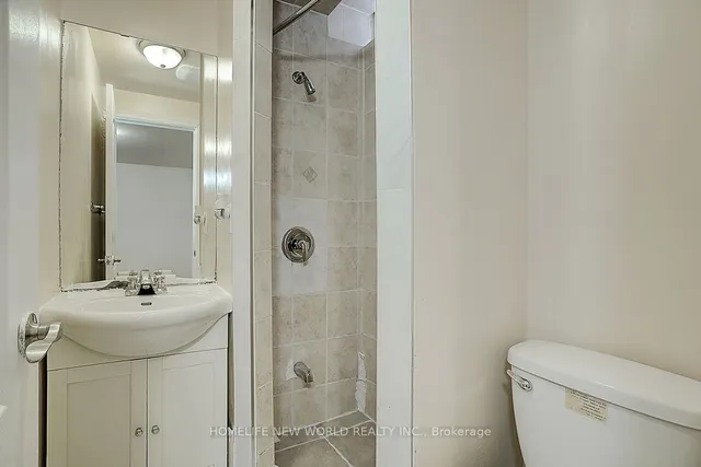 Additional image 35 of 17 Pale Moon Cres