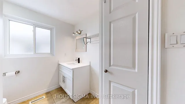 Additional image 16 of 65 Reigate Ave