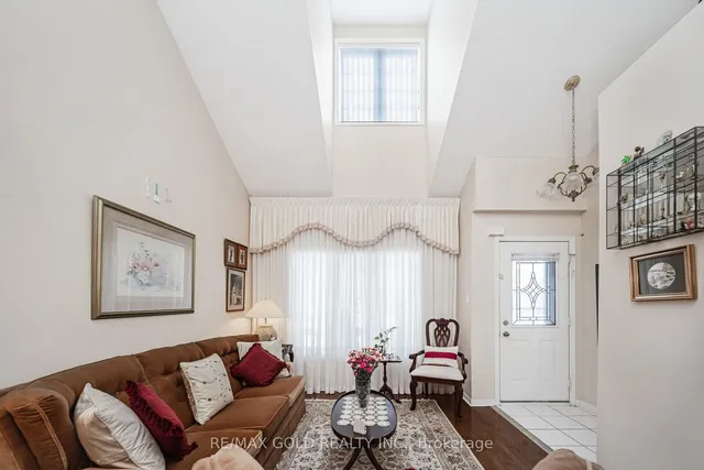 Additional image 5 of 10 Pauline Cres Unit 2