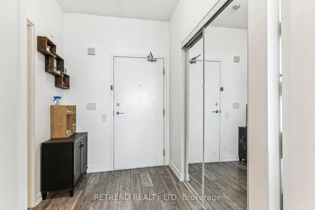 Additional image 2 of 33 Singer Crt Unit 3010