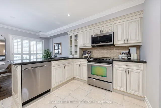 Additional image 12 of 4450 Bathurst St