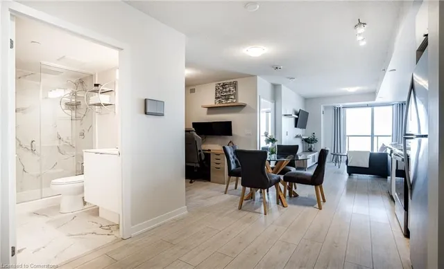 Additional image 4 of 3210 Dakota Common Unit A613