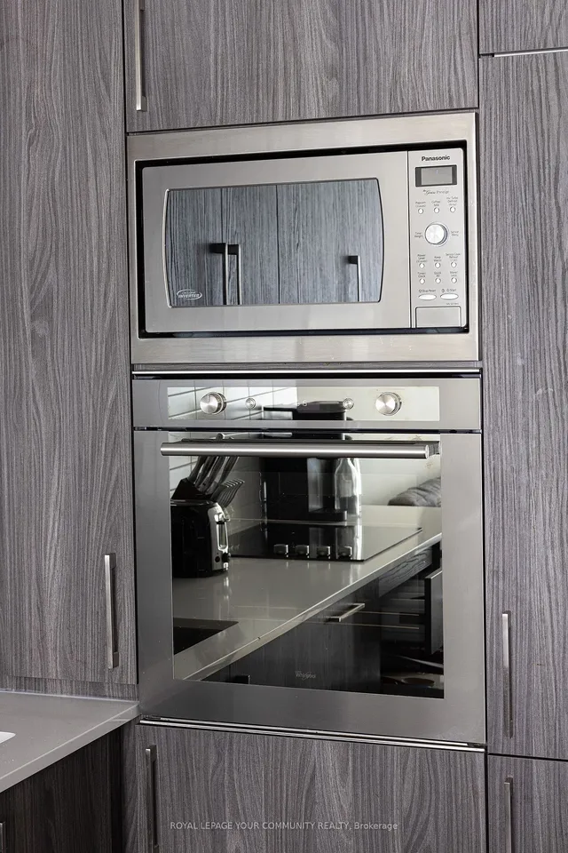 Additional image 24 of 27 Bathurst St Unit 517W