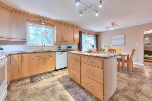 Additional image 14 of 105 Sabrina Cres