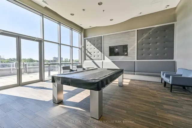 Additional image 4 of 2093 Fairview St Unit 1407