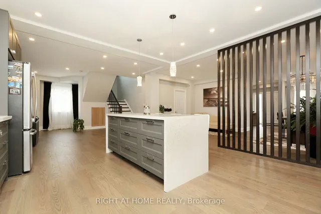 Additional image 7 of 35 Woodward Ave