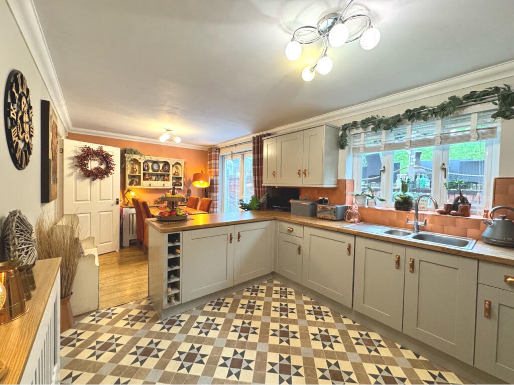 Additional image 8 of Golygfa'R Eglwys, Pontypridd