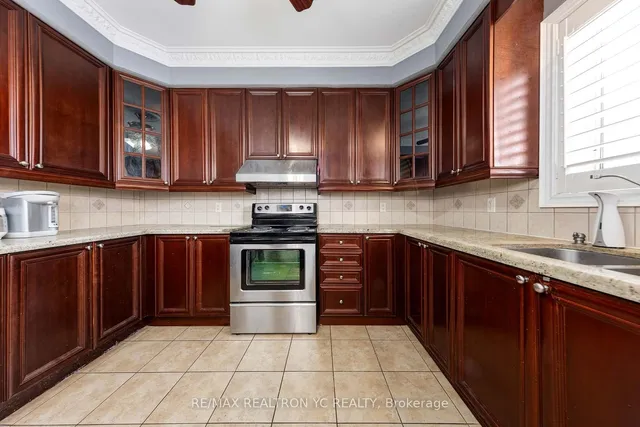 Additional image 9 of 19 Wadena Crt