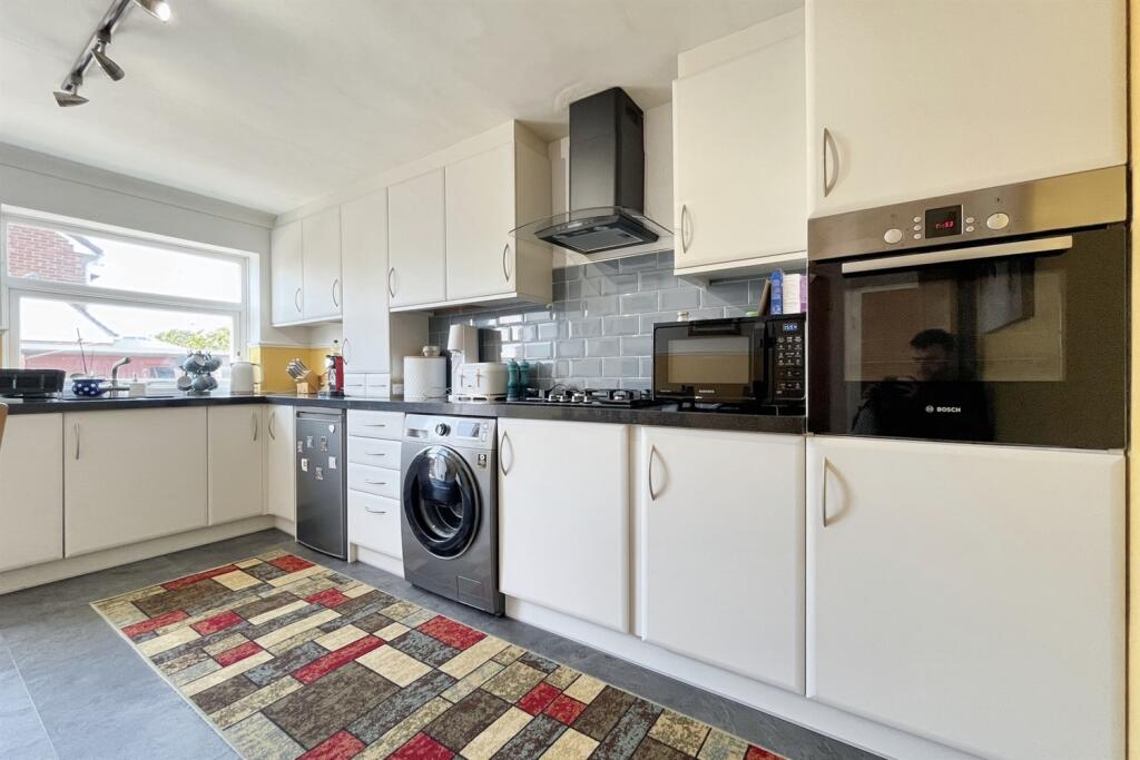 Additional image 7 of Tuckton