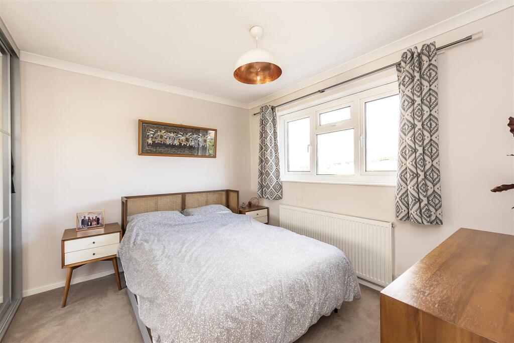 Additional image 8 of Chesterton Avenue, Harpenden