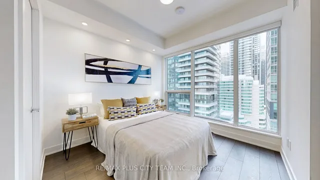 Additional image 13 of 35 Mercer St Unit 1613