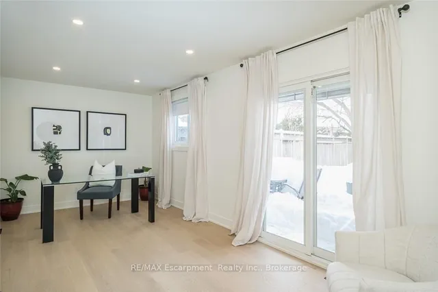 Additional image 18 of 3233 Lansdown Dr