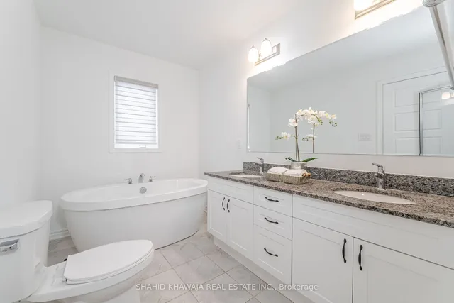 Additional image 19 of 1564 Moira Cres