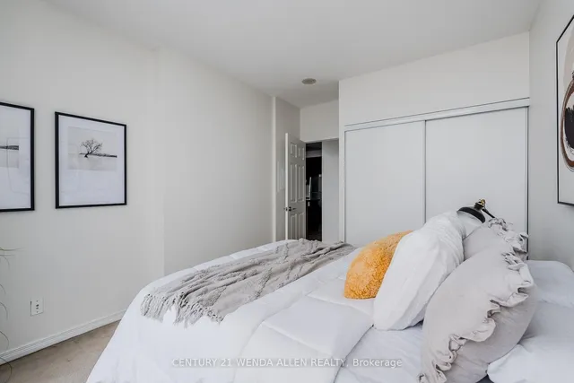 Additional image 15 of 3 Michael Power Pl Unit PH01