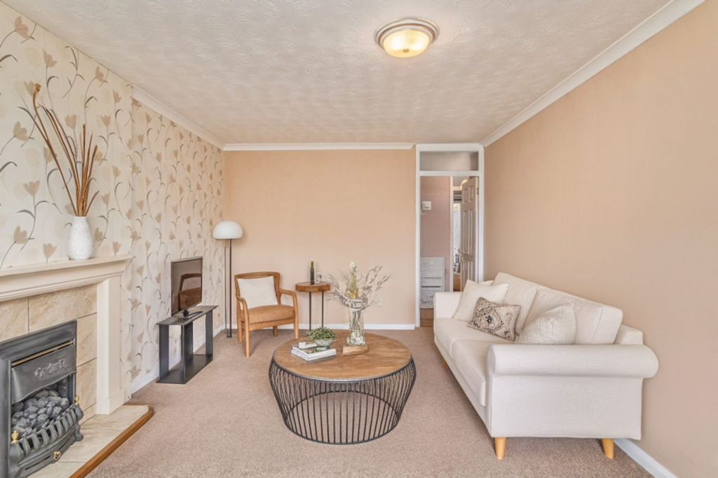 Additional image 2 of Quince, Tamworth, B77