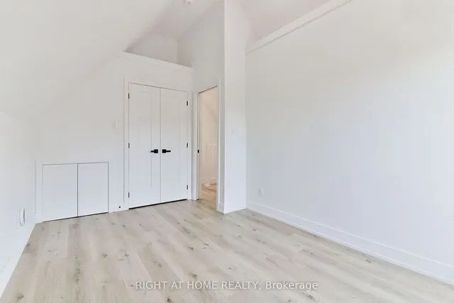 Additional image 28 of 45 Brock Ave