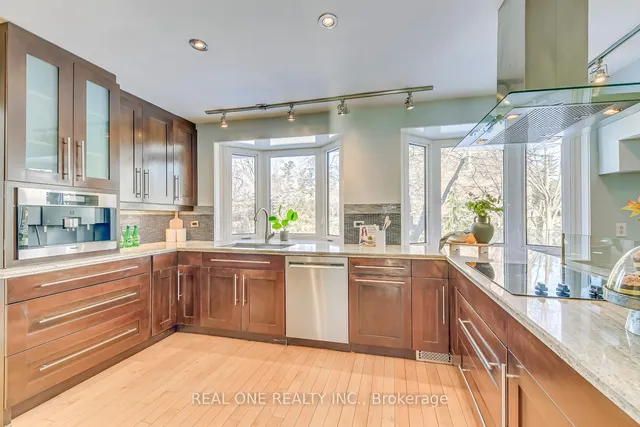 Additional image 10 of 2201 All Saints Cres