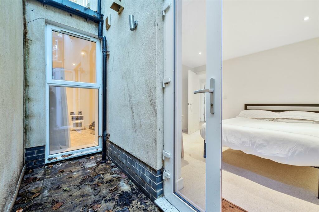 Additional image 10 of Hampton Road, Redland