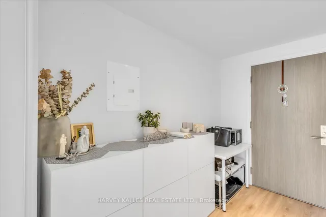 Additional image 9 of 161 Roehampton Ave Unit 3301