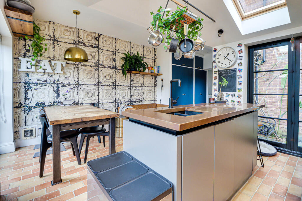 Additional image 5 of Luton Road, Harpenden, AL5