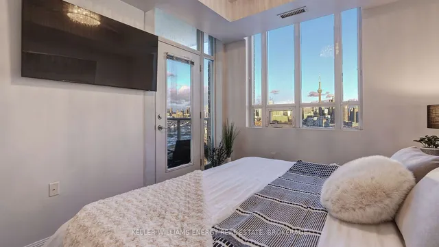 Additional image 22 of 125 Western Battery Rd Unit 2302