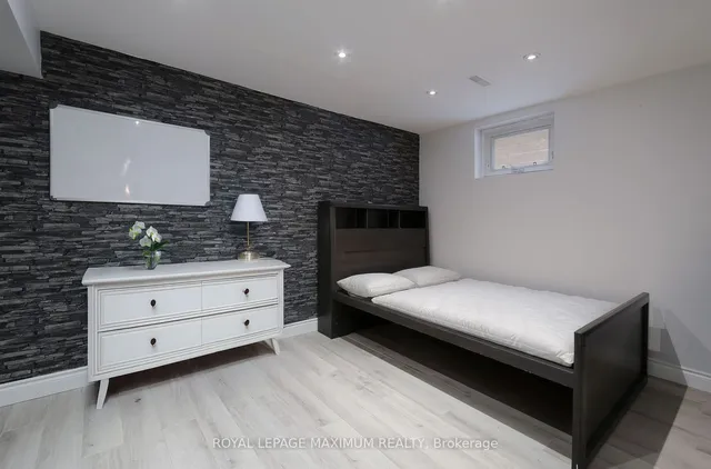 Additional image 23 of 248 Hullmar Dr