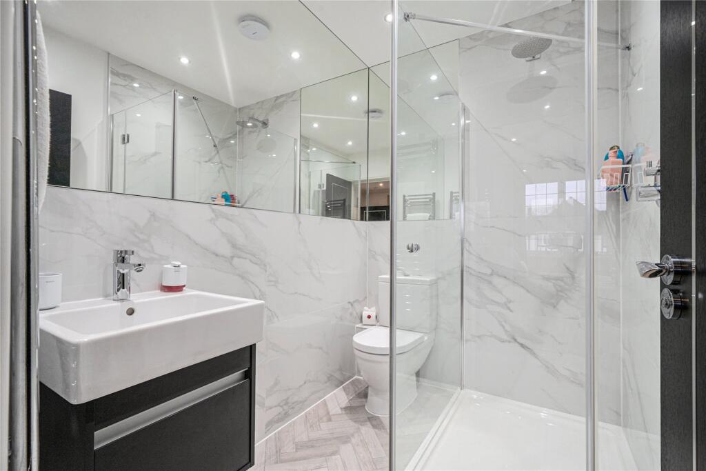 Additional image 35 of Meadow Way, Farnborough Park