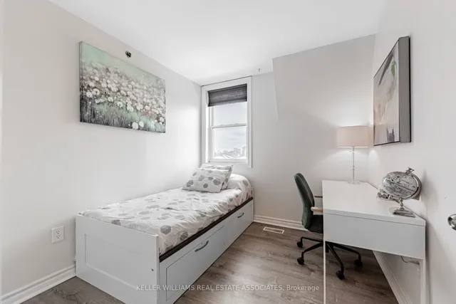 Additional image 15 of 760 Lawrence Ave Unit 15