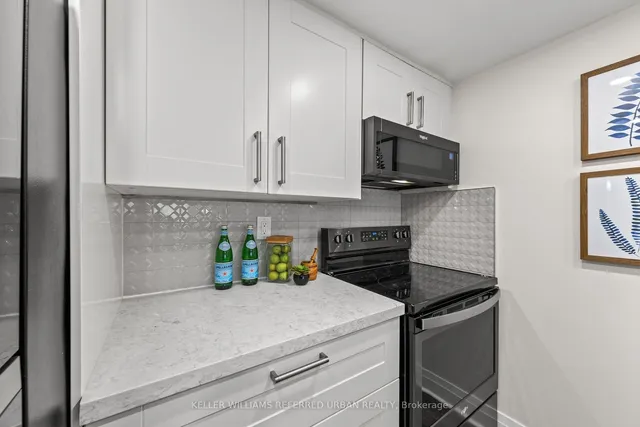 Additional image 11 of 705 King St Unit 612