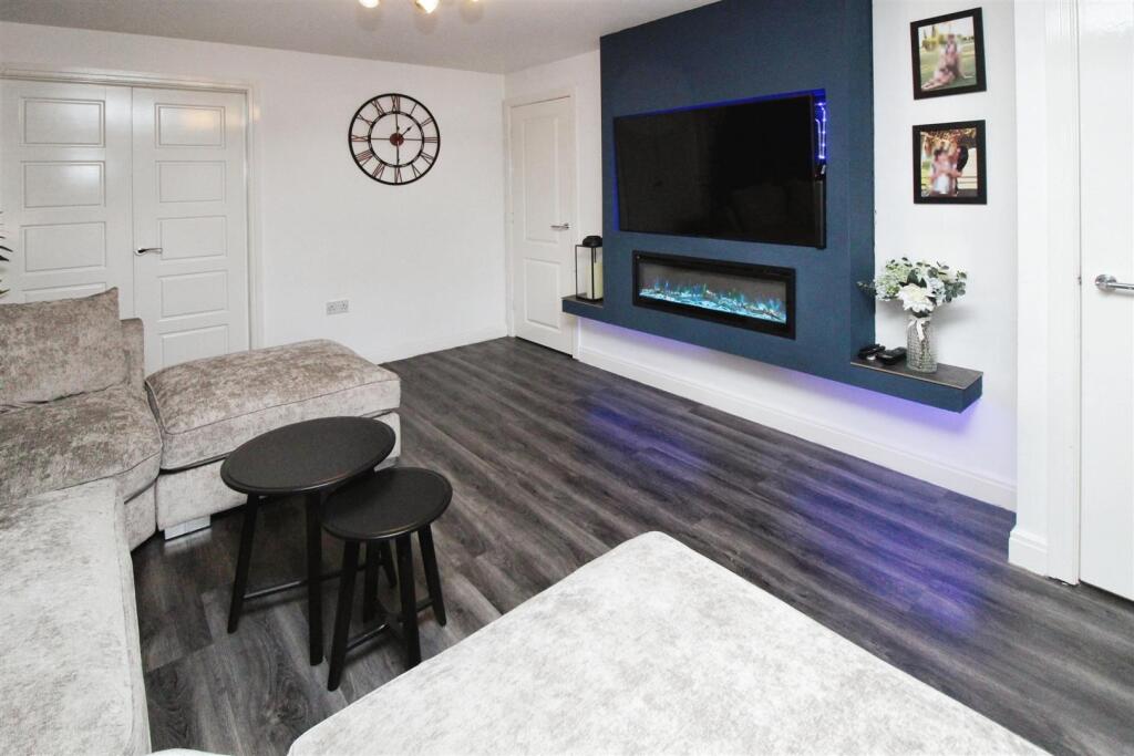 Additional image 5 of Redwood Crescent, Bradford, BD4 6FN