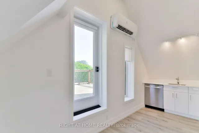 Additional image 26 of 45 Brock Ave