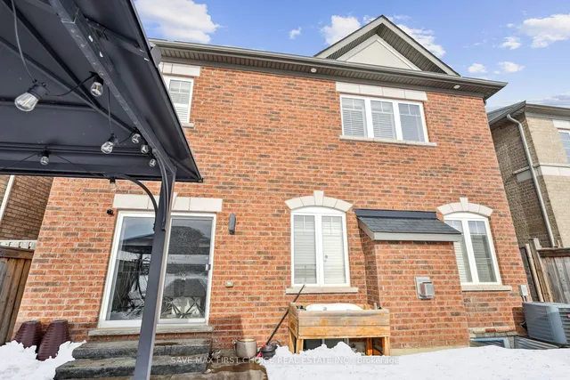 Additional image 30 of 70 Masken Circ