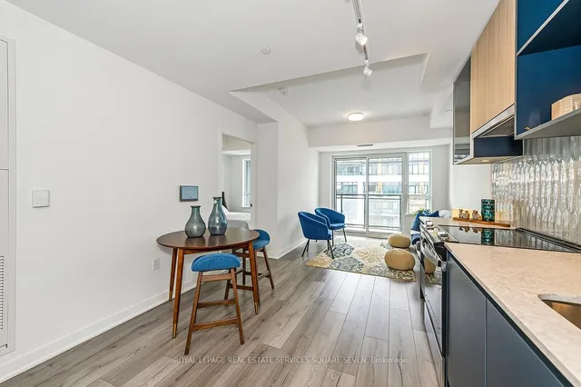 Additional image 10 of 395 Dundas St Unit 820