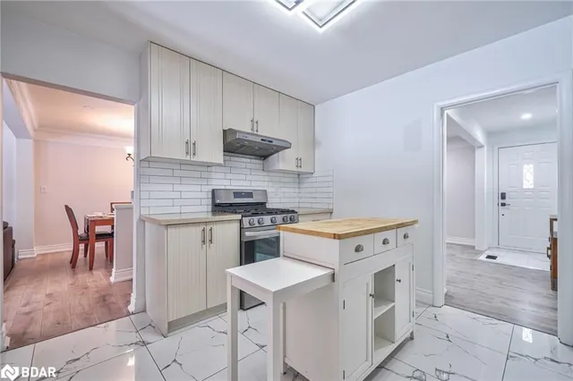 Additional image 22 of 428 Henderson Rd