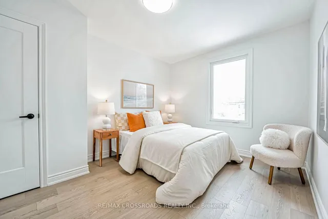 Additional image 13 of 548 Glebeholme Blvd