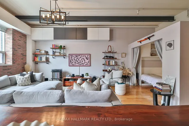 Additional image 18 of 326 Carlaw Ave Unit 215