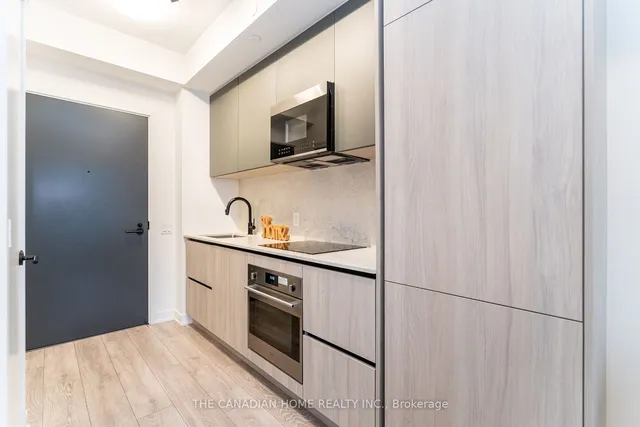 Additional image 7 of 108 Peter St St Unit 915