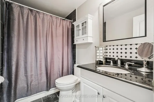 Additional image 24 of 1027 Elizabeth Pl