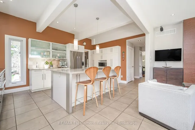 Additional image 9 of 402 PATRICIA Dr