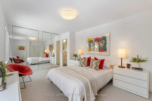 Additional image 18 of 379 Glencairn Ave