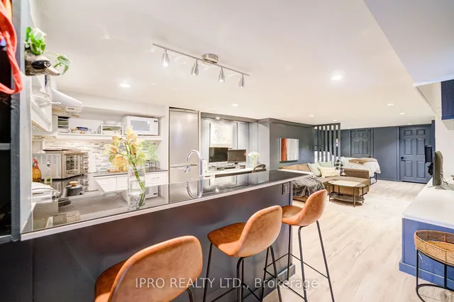 Additional image 39 of 683 Manning Ave