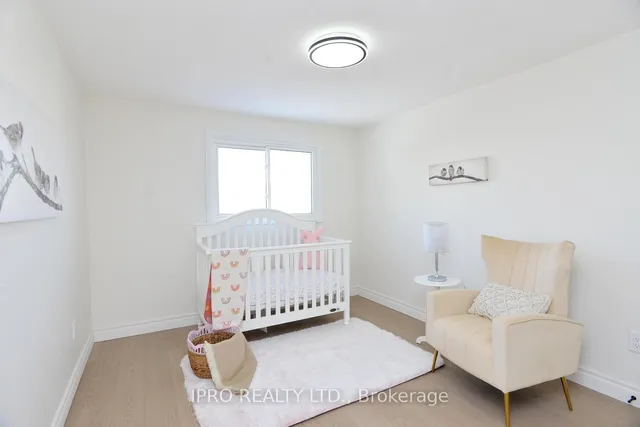 Additional image 33 of 14 Paramount Pl