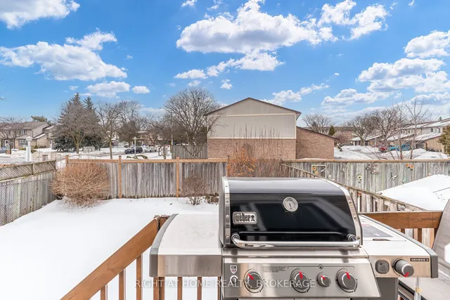 Additional image 9 of 703 Briar Cres