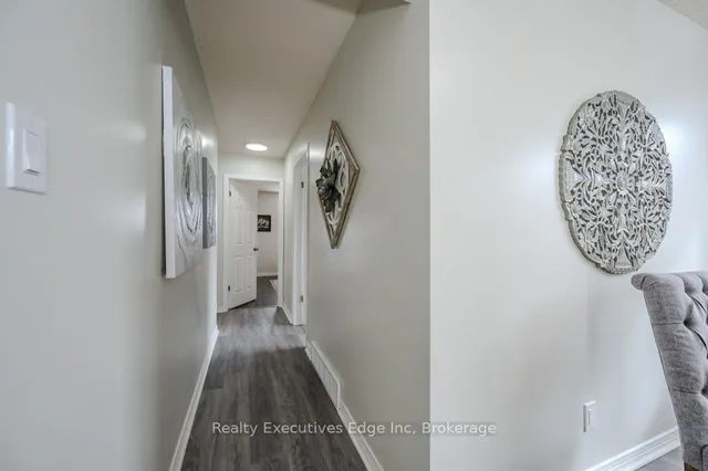 Additional image 18 of 28 Summerhill Cres