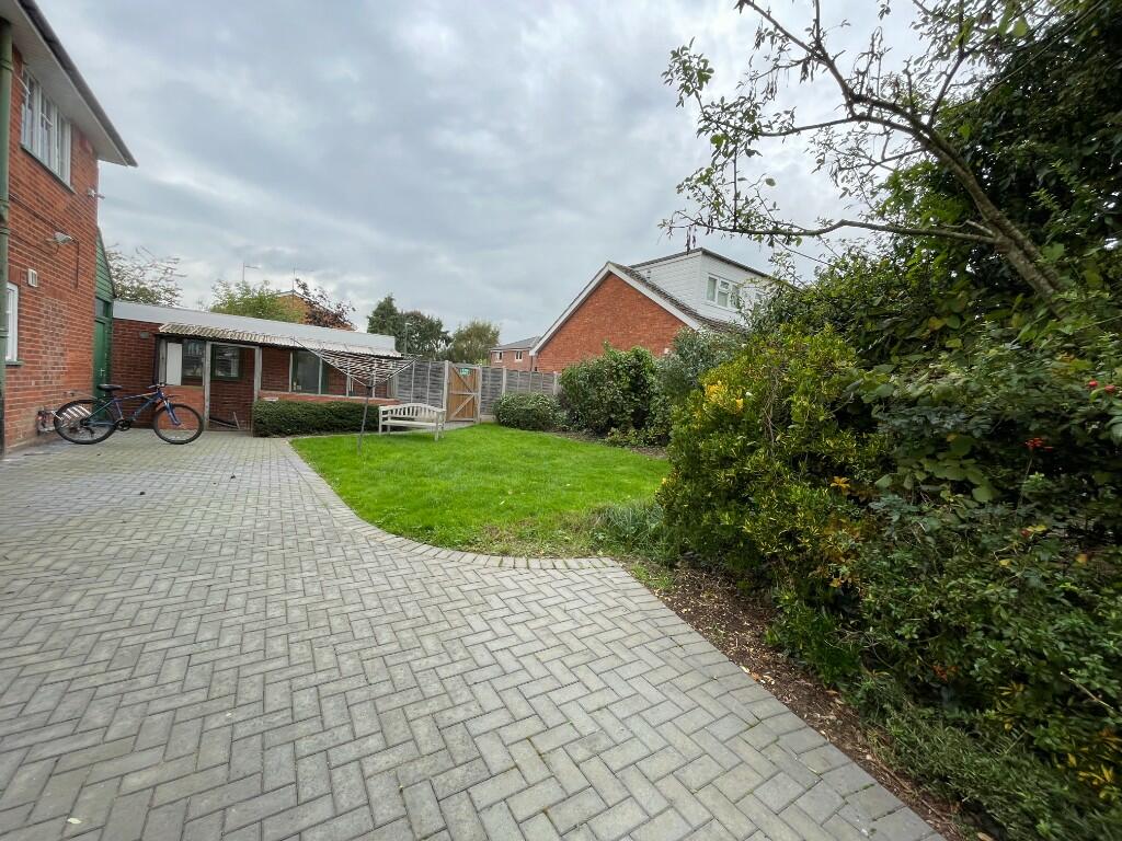 Additional image 8 of Acorn Veterinary Centre, 21 Station Road, Studley, Warwickshire, B80