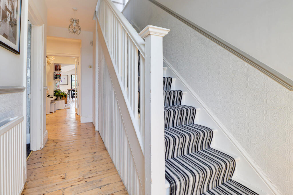 Additional image 9 of Luton Road, Harpenden, AL5