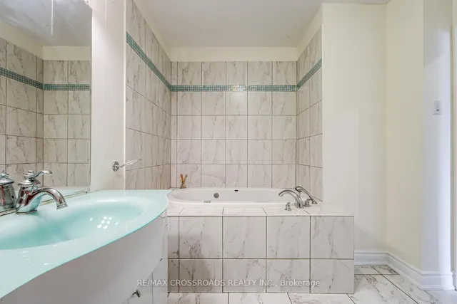 Additional image 19 of 114 Tisdale Ave