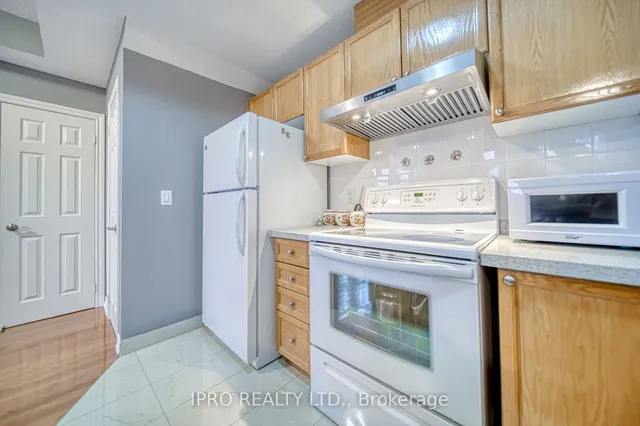 Additional image 23 of 1947 Lawrence Ave Unit #2